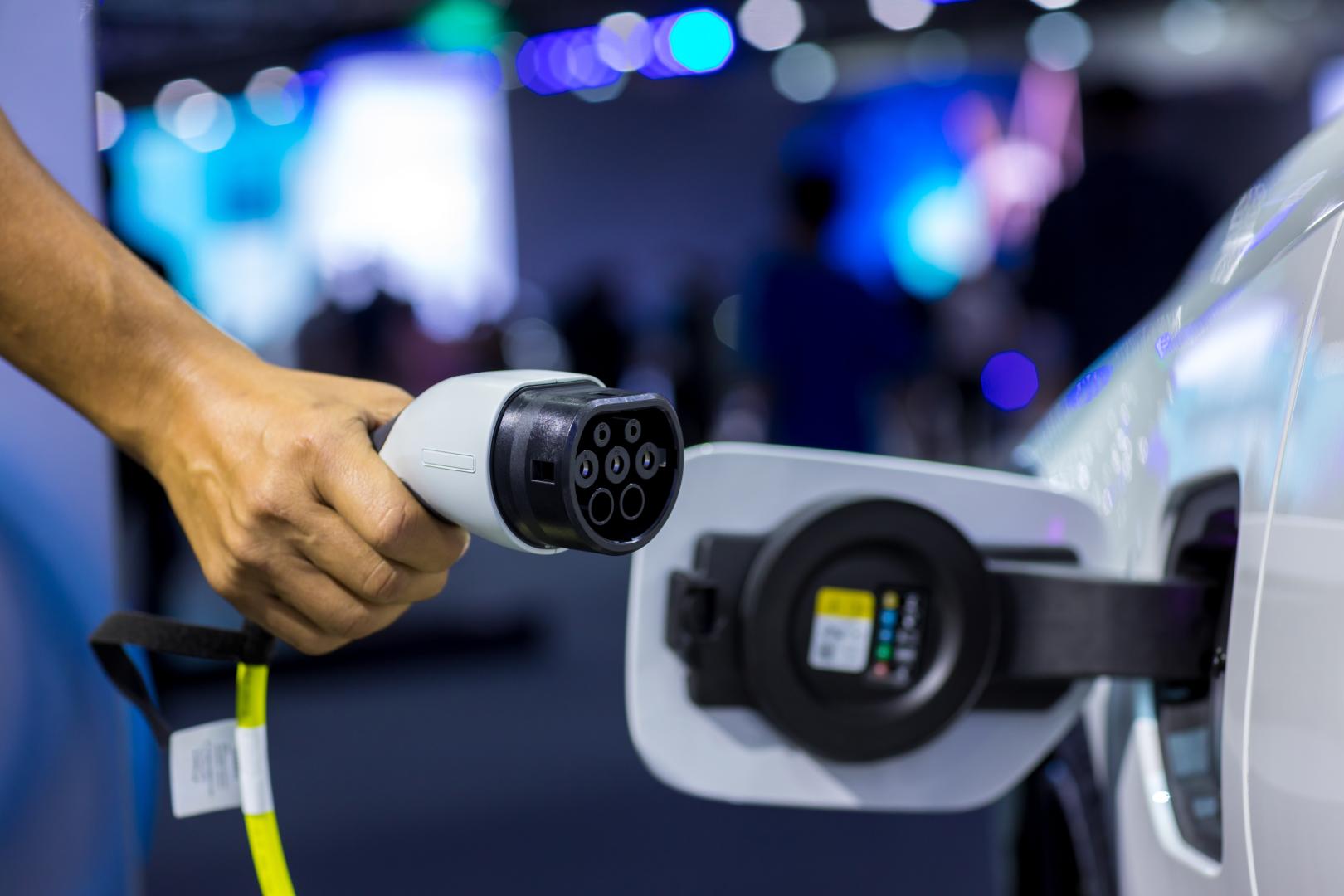 Picture for article How to Install Electric Car Charger at Home Easily